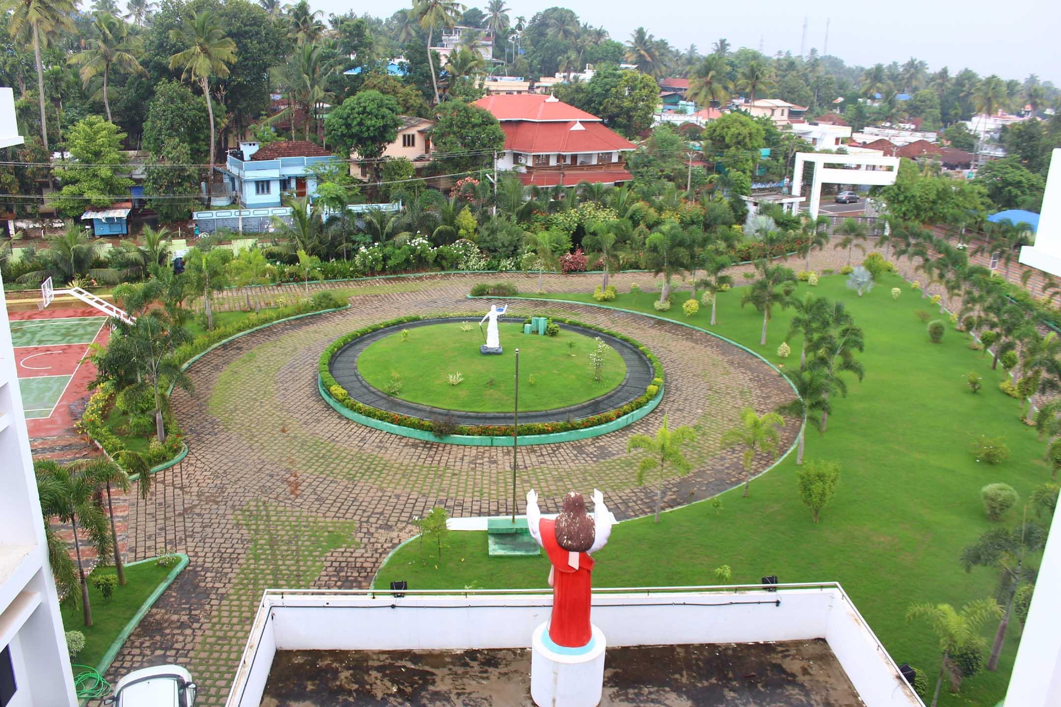 Bharata Mata School of Legal Studies Aluva Academic Facility photo 3